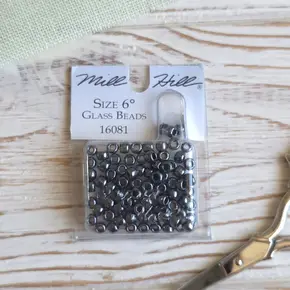 Glass Beads 6/0 (4 mm) Mill Hill 16081