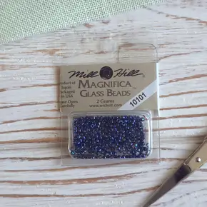 Royal Magnificia Glass Beads Mill Hill 10101