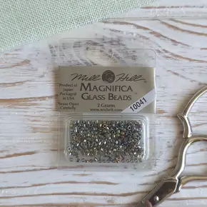 Бісер Magnificia Glass Beads Mill Hill 10041