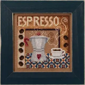 Готова об'ємна вишивка бісером та хрестиком "Еспресо" з набору Mill Hill Espresso MH142024. Кавовий натюрморт із гейзерною кавоваркою (мока), білою чашкою, кавовими зернами та ексклюзивним червоним ґудзиком-сердечком на перфорованому папері. Стильний набір для створення кухонного декору в інтернет-магазині Crazy Cross Stitch