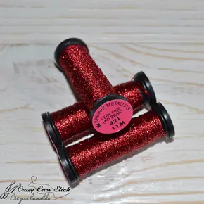 Металізована нитка Kreinik Very Fine #4 Braid кольору 421 (Azalea) на котушці для оздоблення вишивки