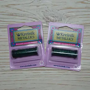 Металізована нитка Kreinik Very Fine #4 Braid кольору 085 (Peacock) на котушці для оздоблення вишивки