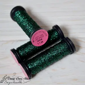 Металізована нитка Kreinik Very Fine #4 Braid кольору 009 (Emerald) на котушці для оздоблення вишивки