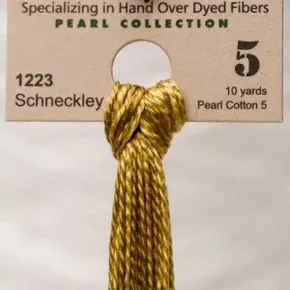 Муліне Weeks Dye Works Pearl Cottons #5 1223 Schneckley — високоякісні нитки для вишивки хрестиком та декоративної ручної роботи, насичений натуральний відтінок для детальних стібків