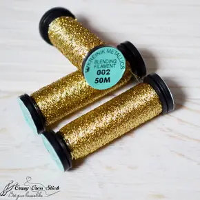 Тонка золота металізована нитка Kreinik 002 Blending Filament для додавання блиску при вишиванні хрестиком та декоративного оздоблення
