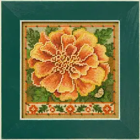Готова оформлена вишивка з набору Mill Hill Flower Marigold MH142623 (Чорнобривці) з об'ємним бісером та фігурним ґудзиком-метеликом — купити оригінальний набір для рукоділля в інтернет-магазині Crazy Cross Stitch.